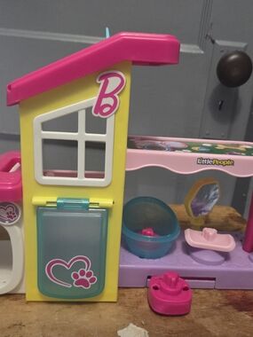 Fisher-Price Little People Pink & Yellow Playhouse Accessory Set